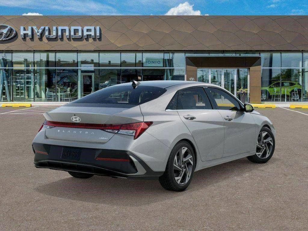 New 2026 Hyundai Elantra Limited image 4