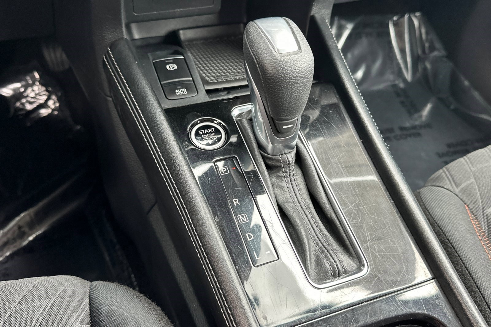 Used 2023 Nissan Kicks SR image 16