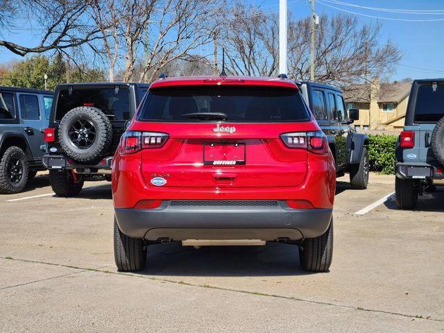 Certified 2026 Jeep Compass Latitude image 6
