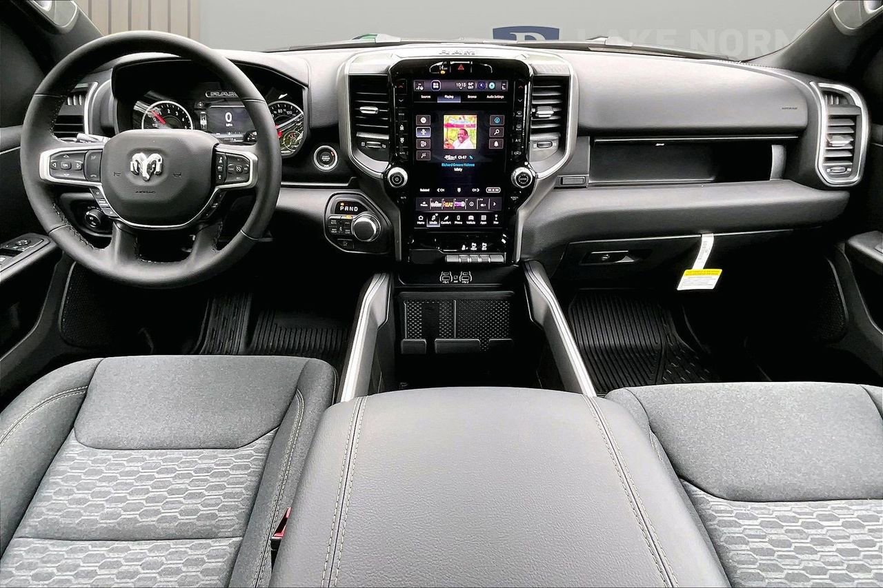 New 2026 RAM 1500 4x4 Crew Cab image 10