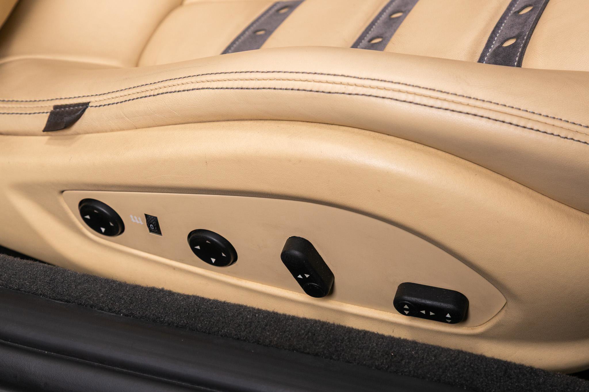 Used 2011 Ferrari California image 29