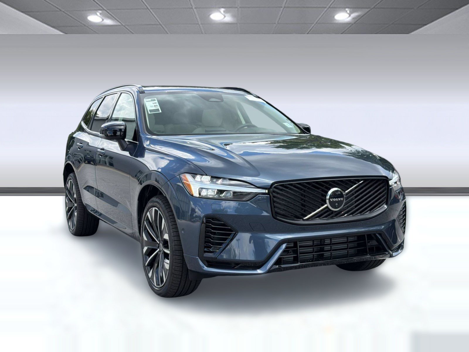 New 2026 Volvo XC60 T8 Ultra w/ Protection Package Premier AWD/4WD image 7