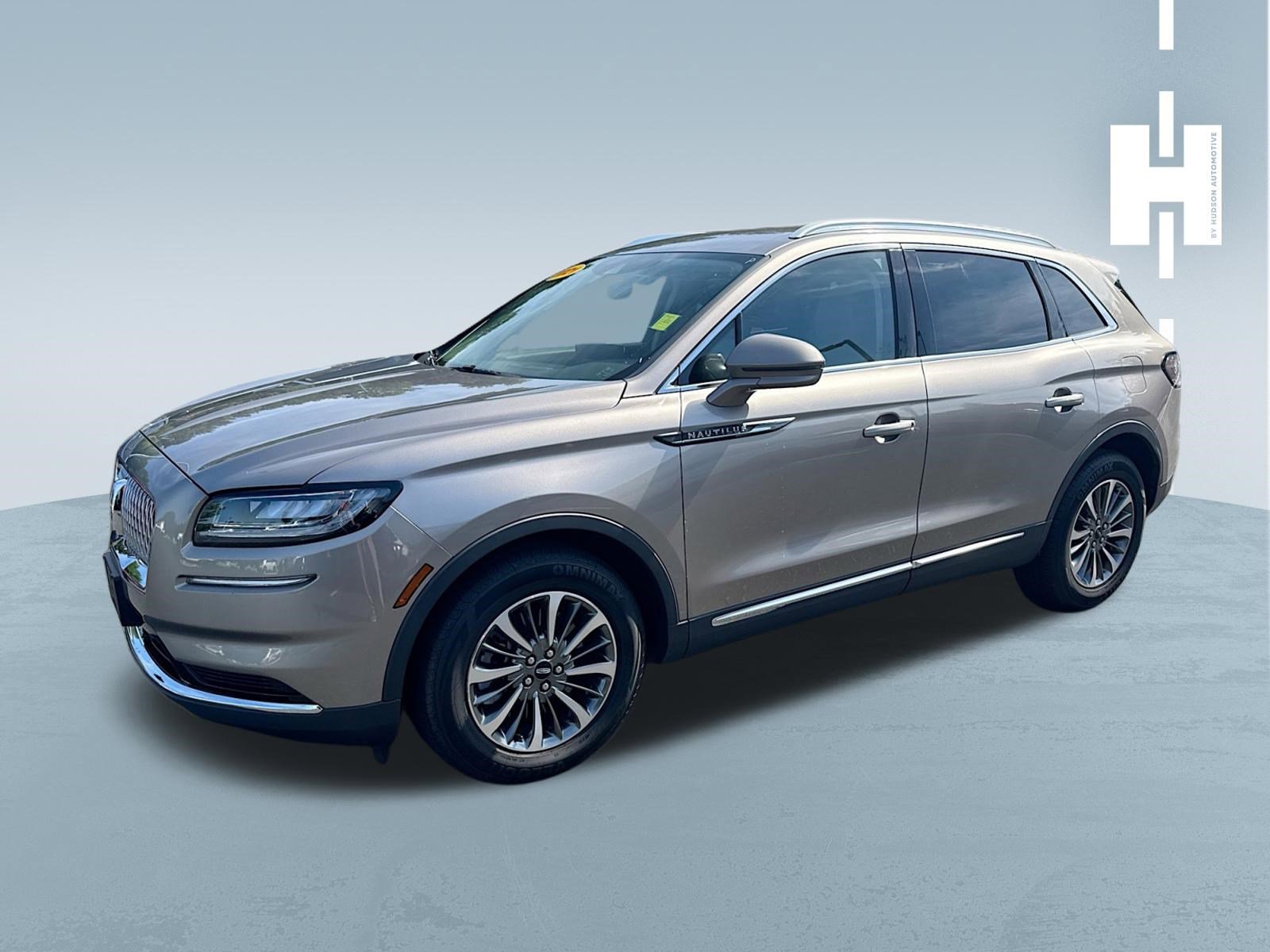 Used 2021 Lincoln Nautilus FWD w/ Equipment Group 101A image 3