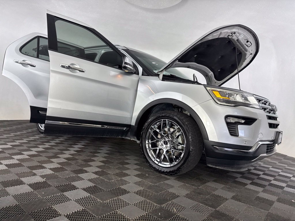 Used 2018 Ford Explorer Limited AWD/4WD image 26