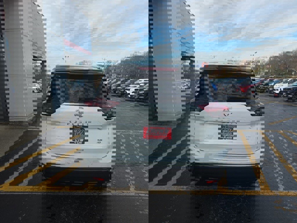 Certified 2026 Nissan Rogue SV w/ SV Premium Package image 4