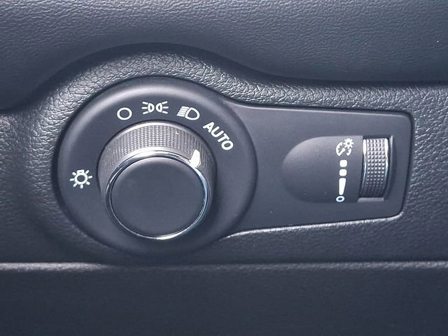 Used 2023 Dodge Durango GT image 23