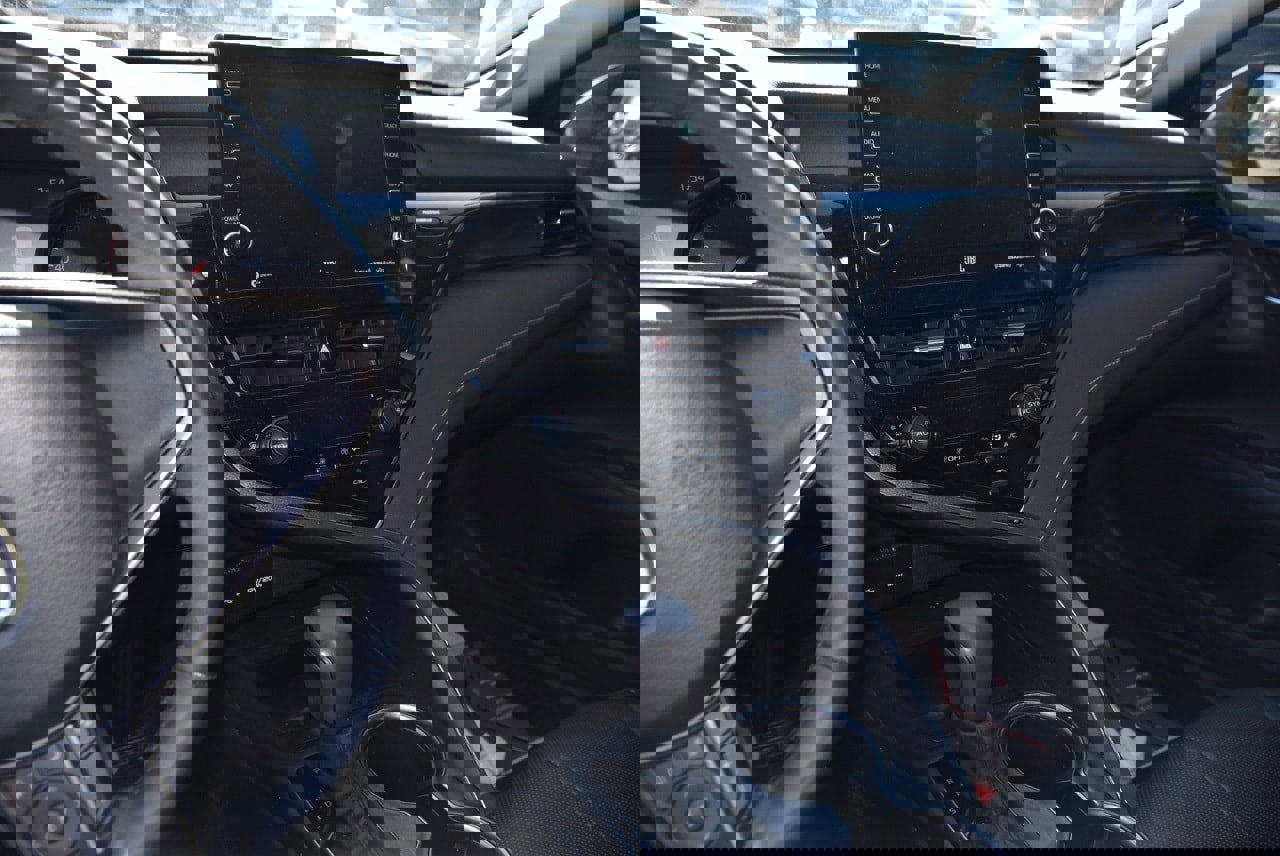 Used 2023 Toyota Camry XSE image 9