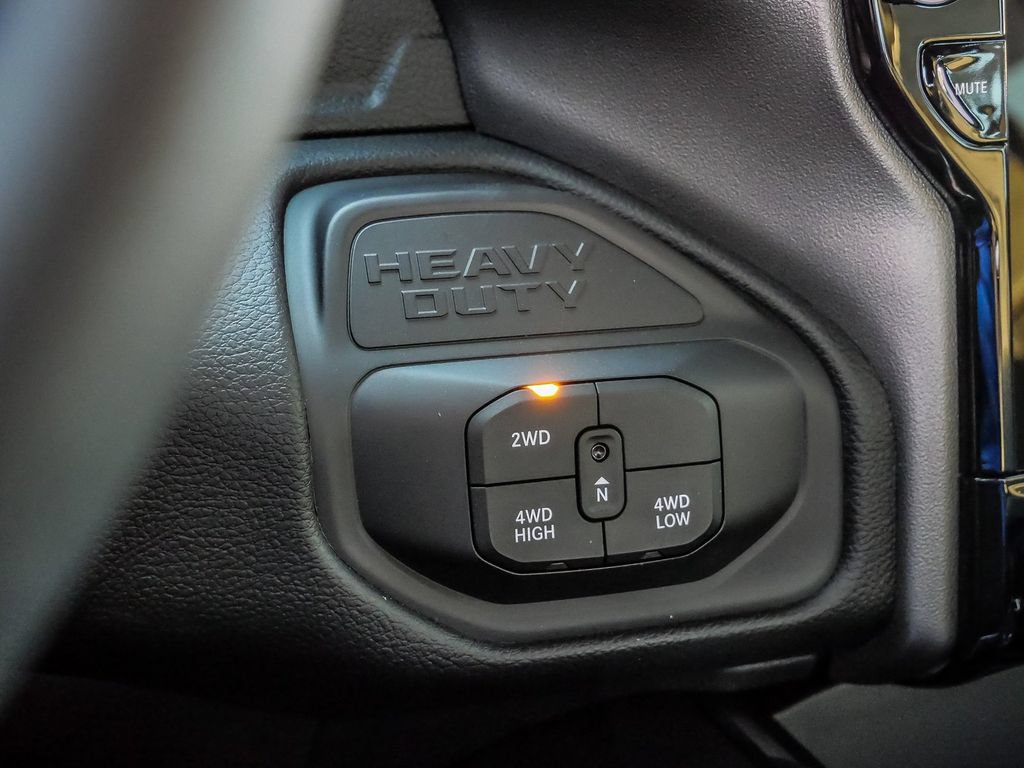 New 2026 RAM 2500 Laramie AWD/4WD image 42