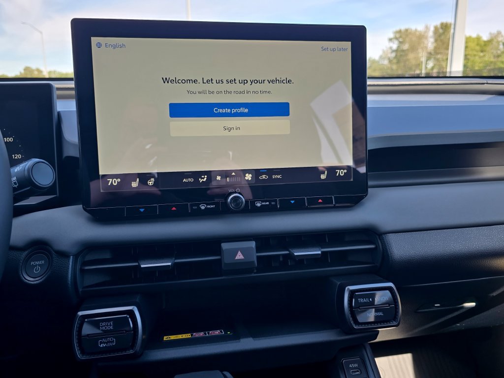 New 2026 Toyota RAV4 XSE AWD/4WD image 30