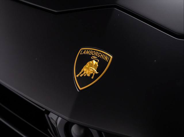 Used 2024 Lamborghini Urus Performante AWD/4WD image 10