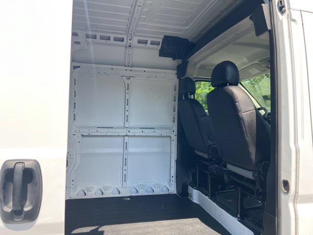 Used 2025 RAM ProMaster 2500 w/ Convenience Group FWD image 19
