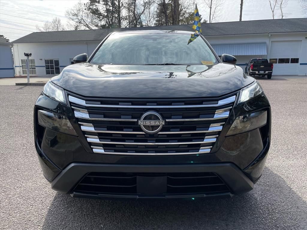 Used 2025 Nissan Rogue SV image 30