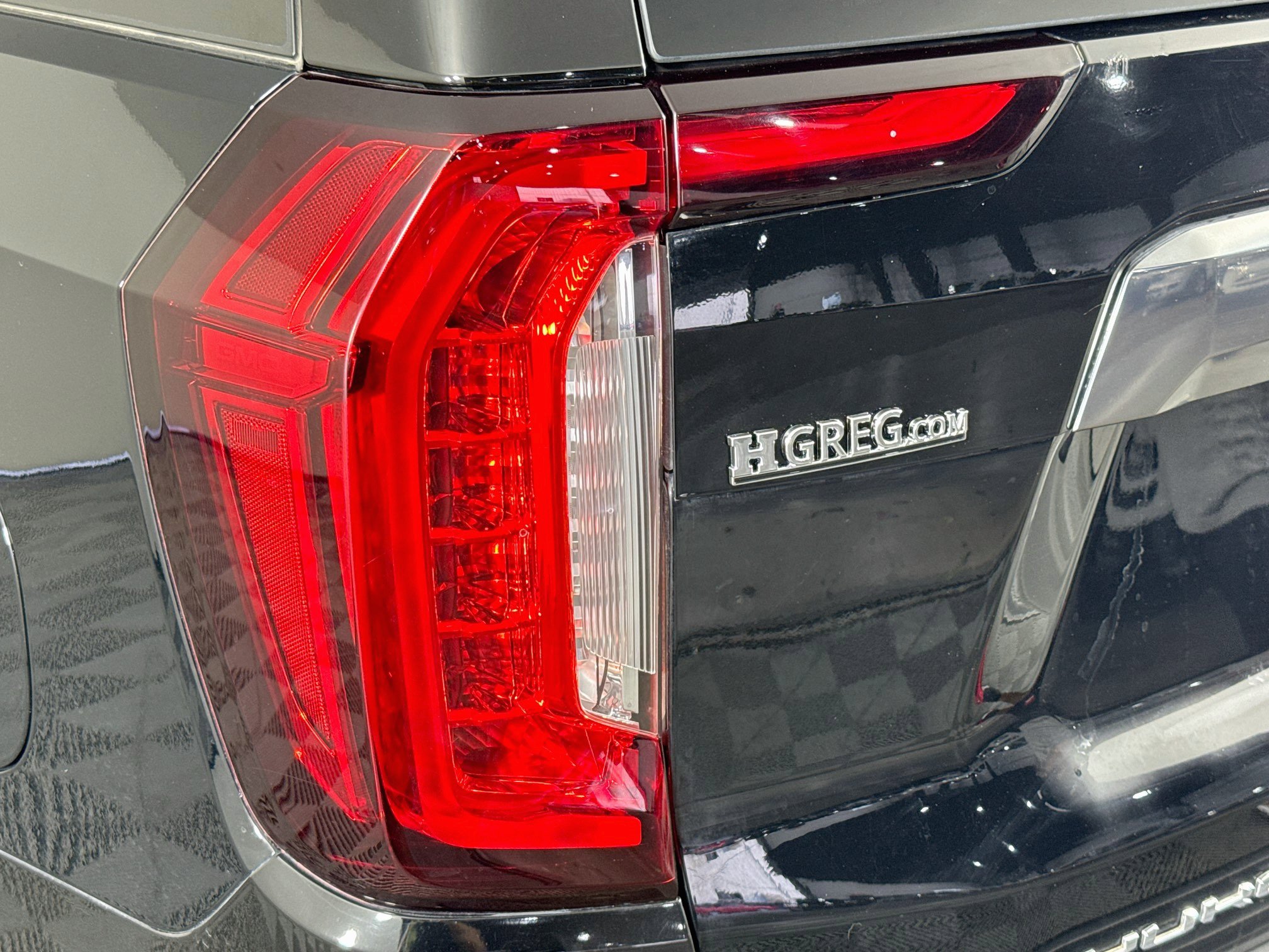 Used 2021 GMC Yukon AT4 w/ Rear Media and Nav Package AWD/4WD image 34