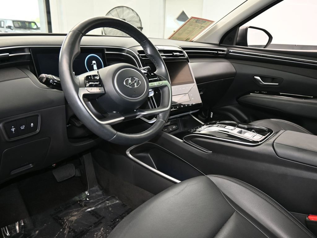 Used 2022 Hyundai Tucson Limited w/ Cargo Package image 13