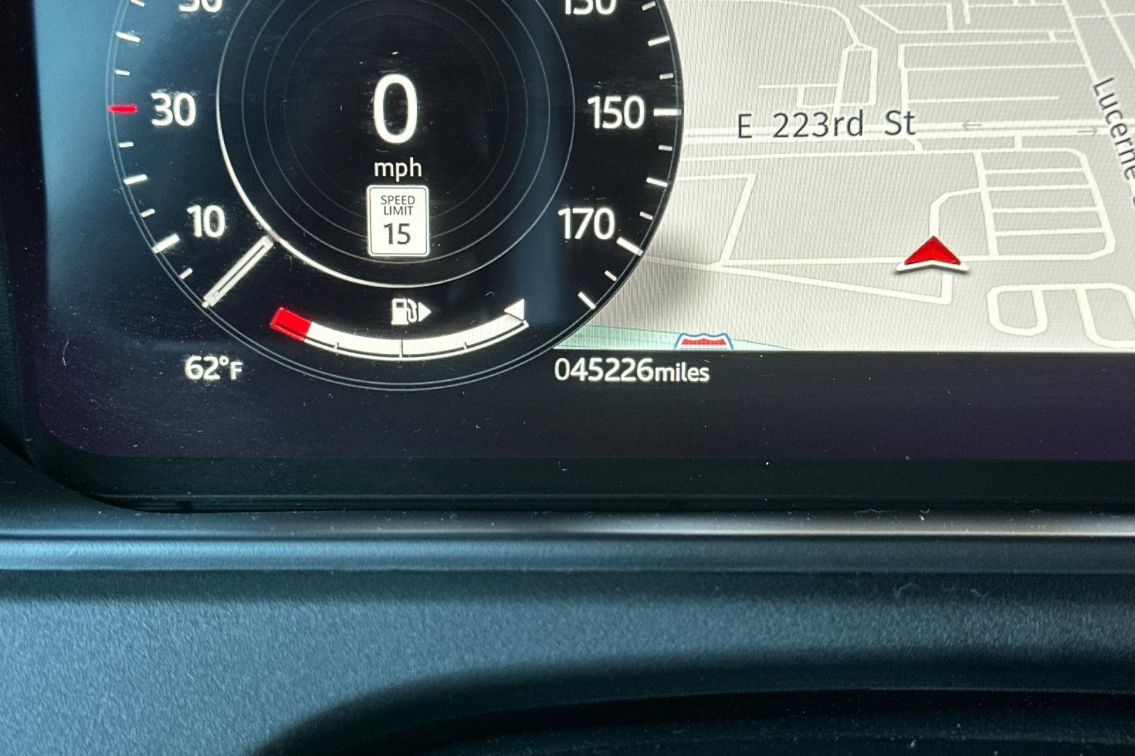 Used 2021 Land Rover Range Rover Velar R-Dynamic HSE image 24