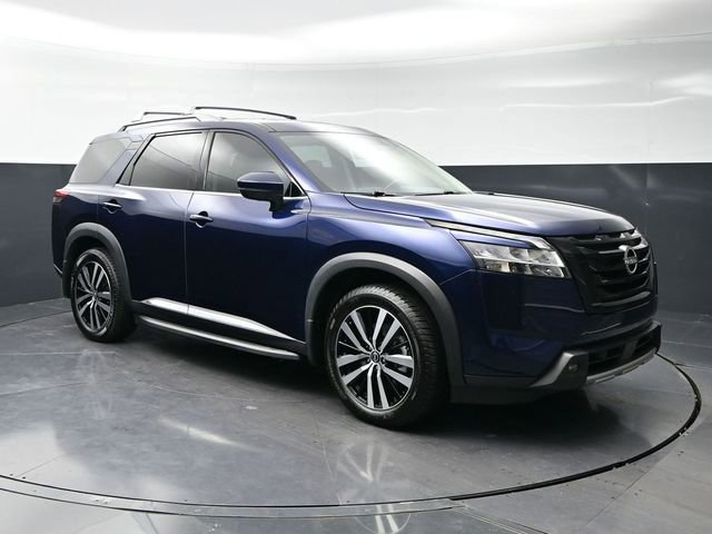 Used 2023 Nissan Pathfinder Platinum w/ Lighting Package (N93) image 3