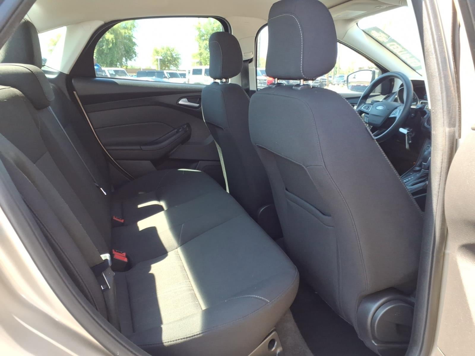 Used 2018 Ford Focus SE FWD image 14
