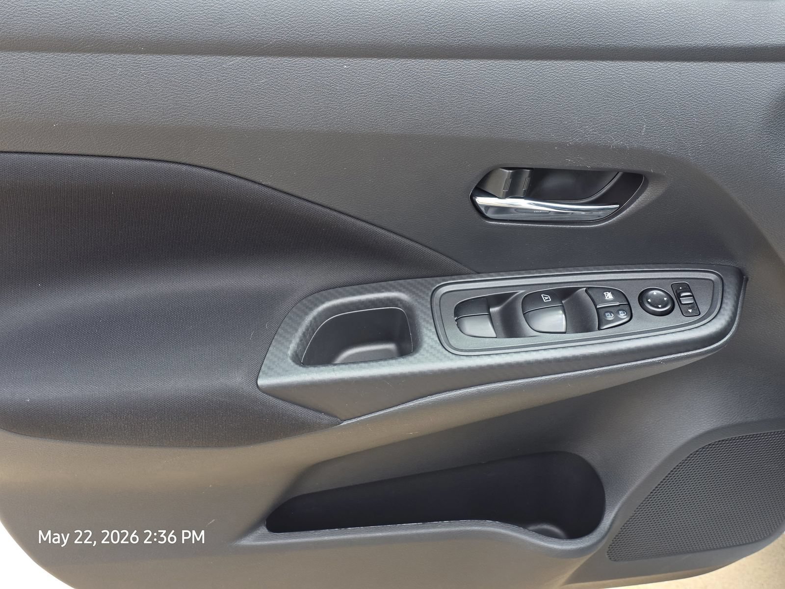 Used 2021 Nissan Versa SV FWD image 17