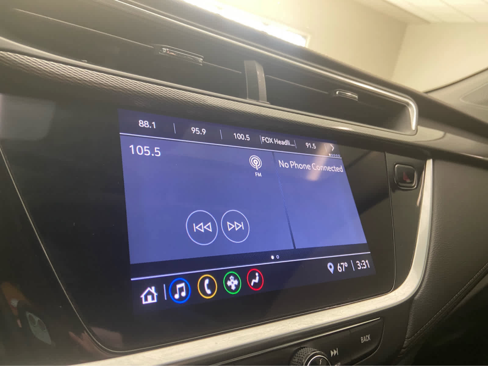 Used 2022 Buick Encore GX Select w/ Sport Touring Package image 23