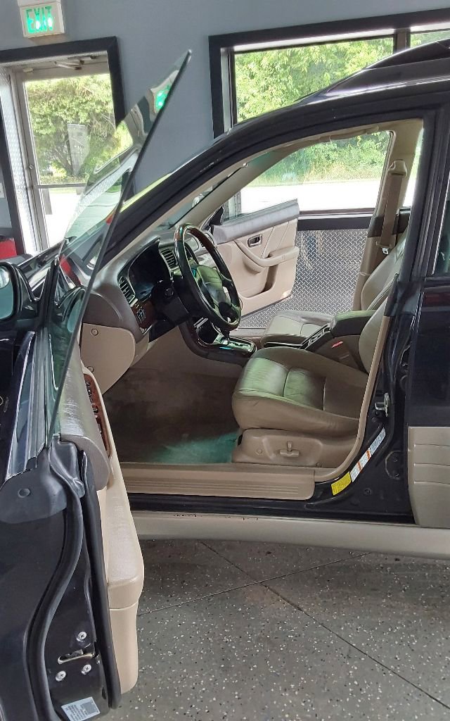 Used 2001 Subaru Outback H6 L.L. Bean Edition image 15