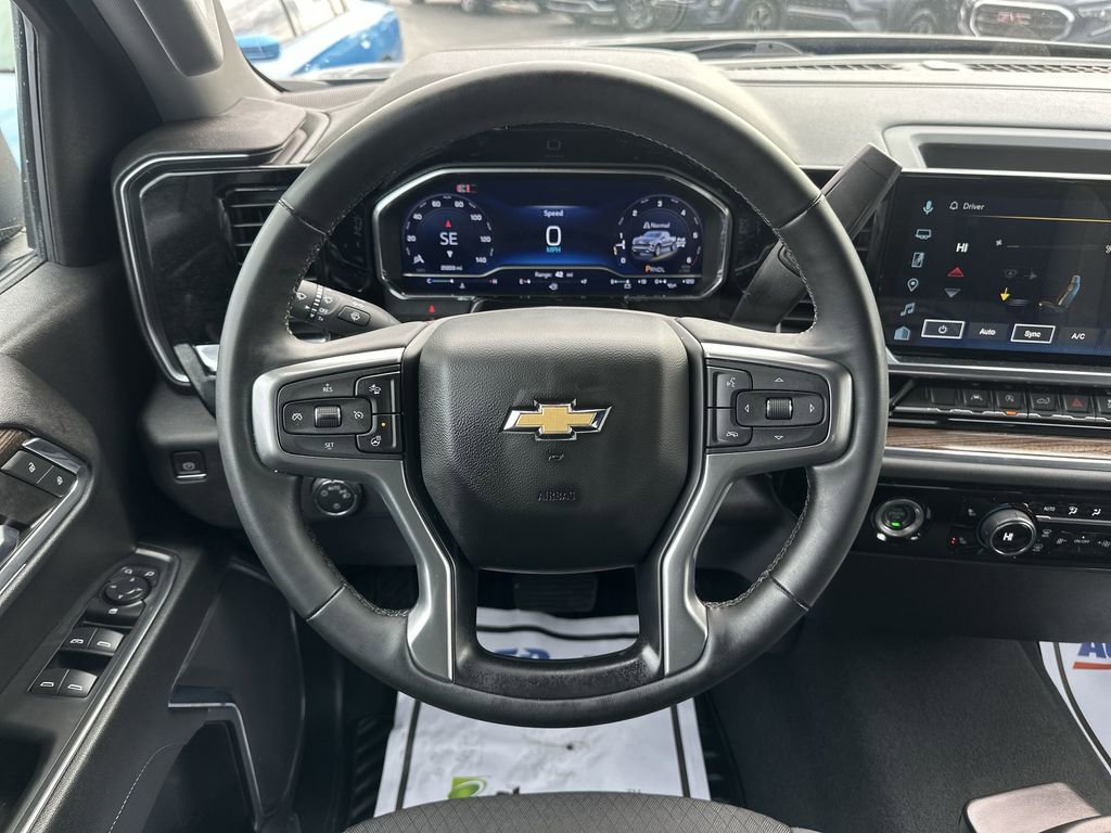 Used 2024 Chevrolet Silverado 1500 LT AWD/4WD image 14