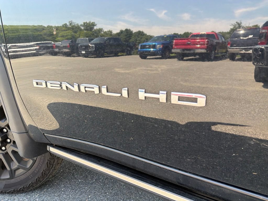 Used 2024 GMC Sierra 2500 Denali w/ Technology Package AWD/4WD image 12