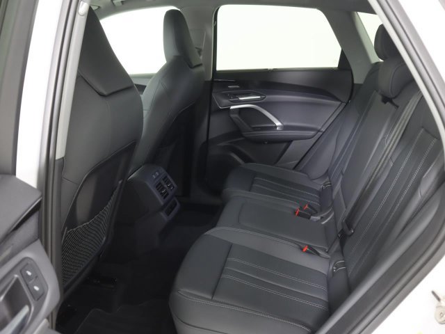 Certified 2025 Audi Q5 Premium Plus w/ Premium Plus AWD/4WD image 15