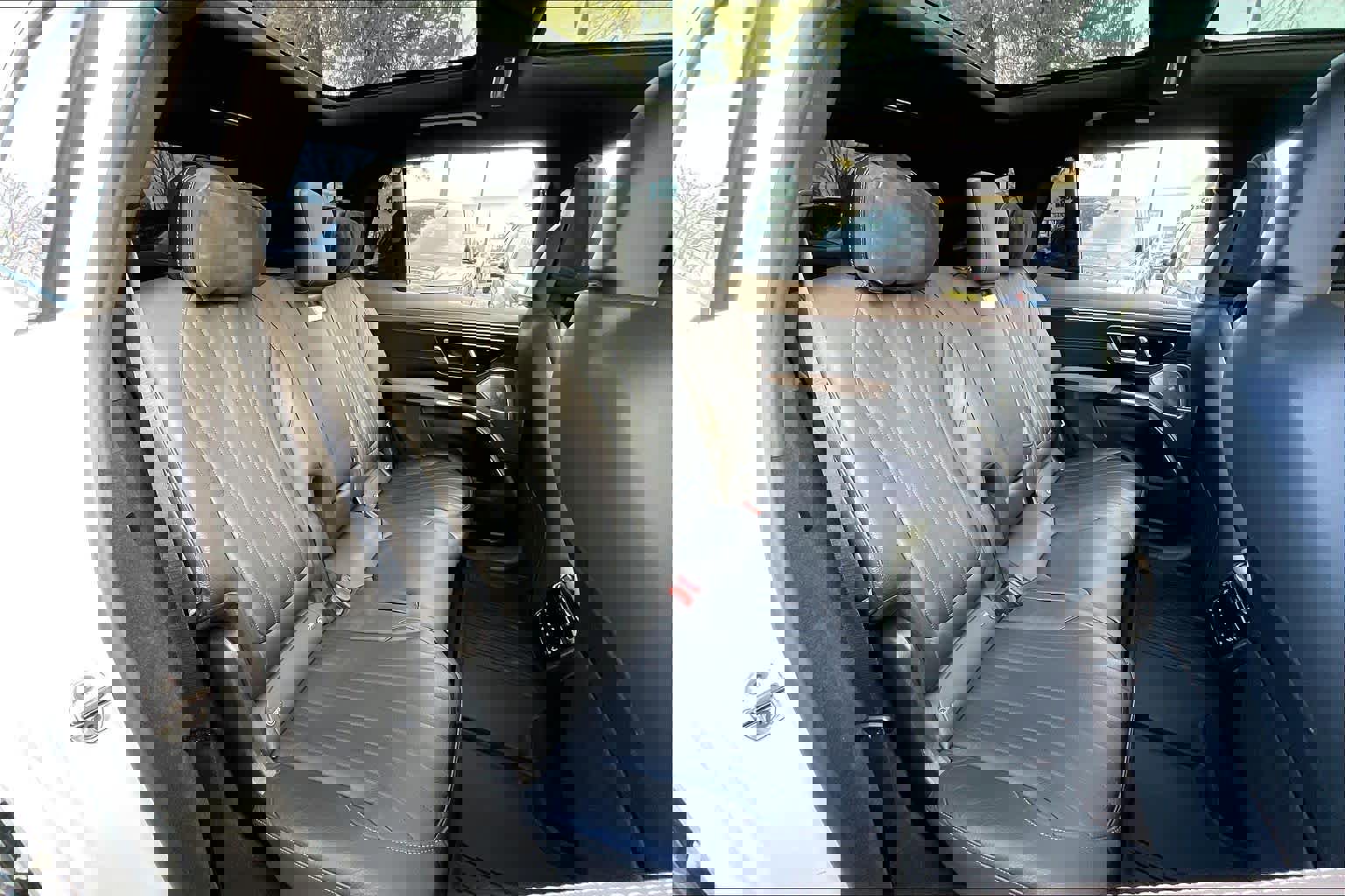 Used 2023 Mercedes-Benz EQS 580 4MATIC SUV image 28