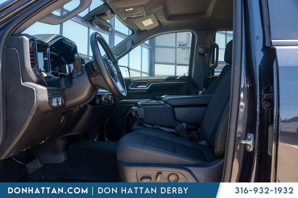 Used 2023 GMC Sierra 1500 Elevation AWD/4WD image 3