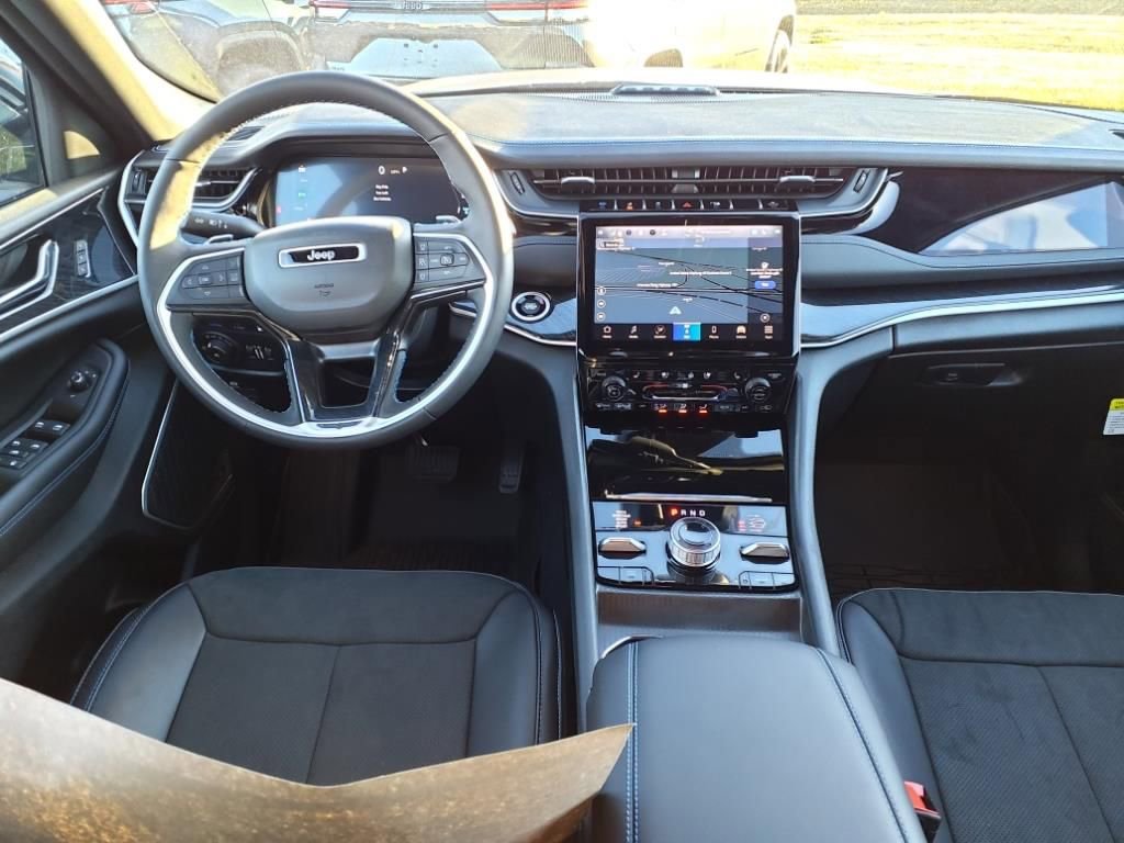 New 2024 Jeep Grand Cherokee Trailhawk w/ Luxury Tech Group III image 12