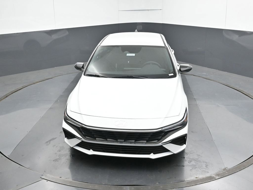 New 2026 Hyundai Elantra Sport FWD image 17