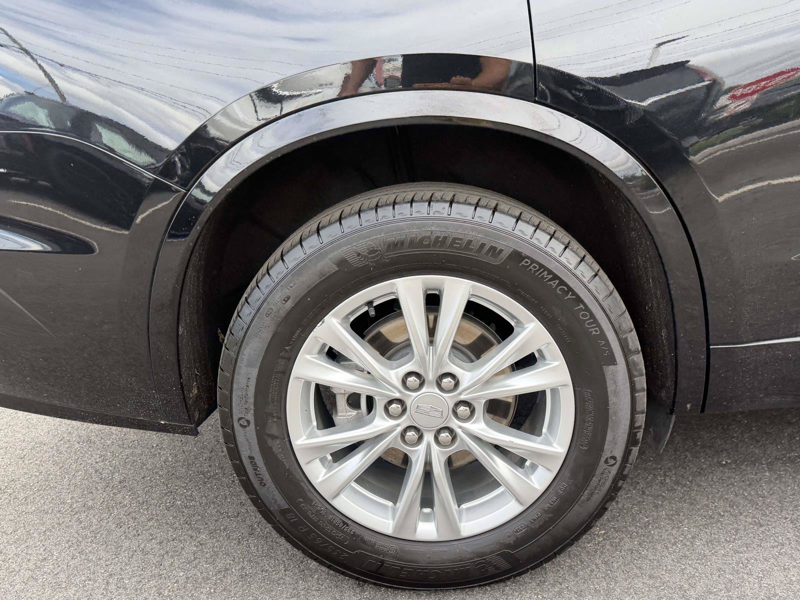 Certified 2024 Cadillac XT6 Luxury w/ LPO, Floor Liner Package AWD/4WD image 6