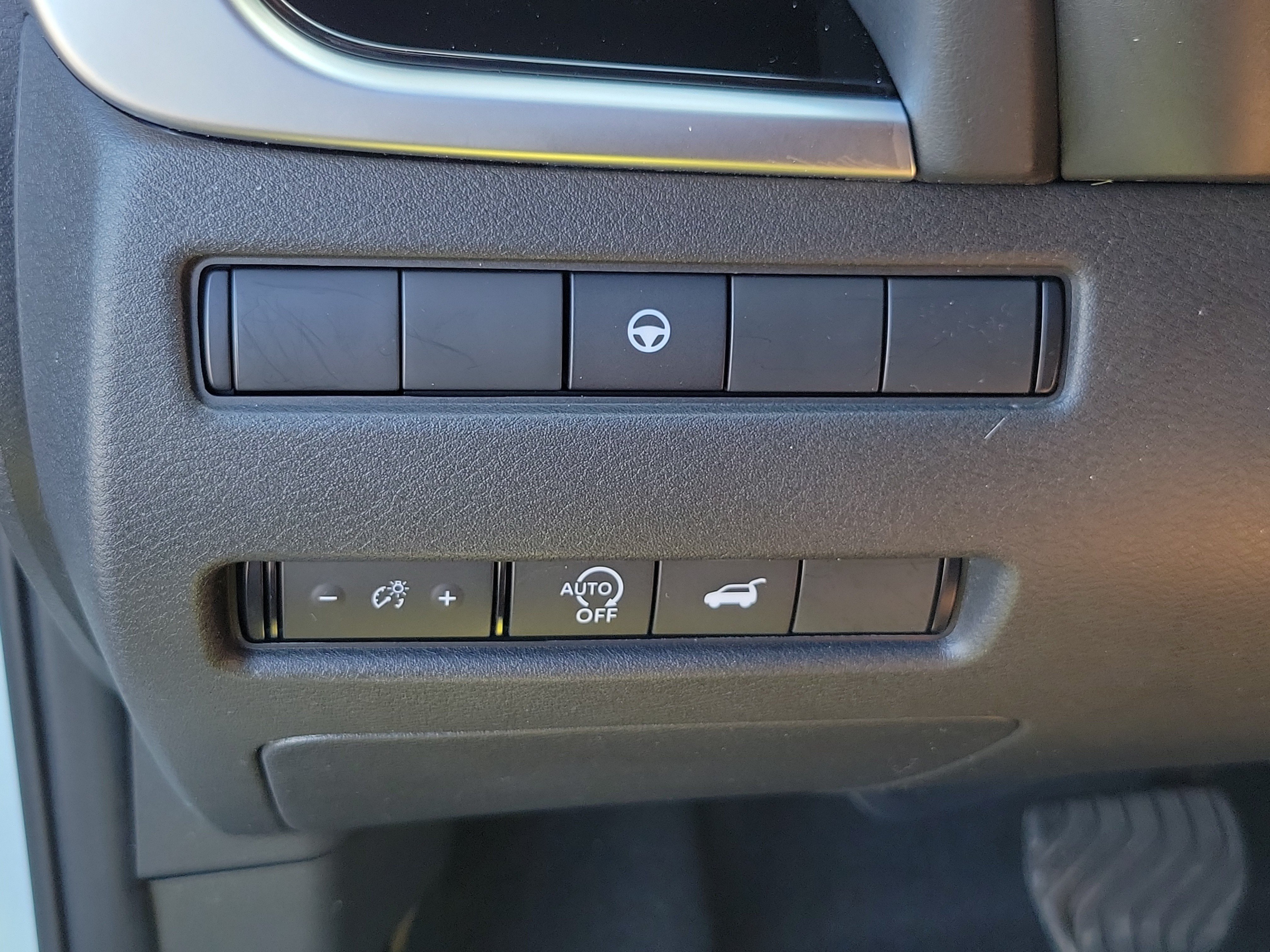 Used 2024 Nissan Rogue SL w/ SL Premium Package FWD image 18