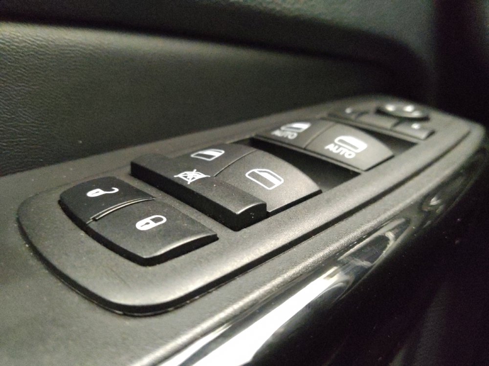 Used 2023 Jeep Cherokee Altitude Lux image 27