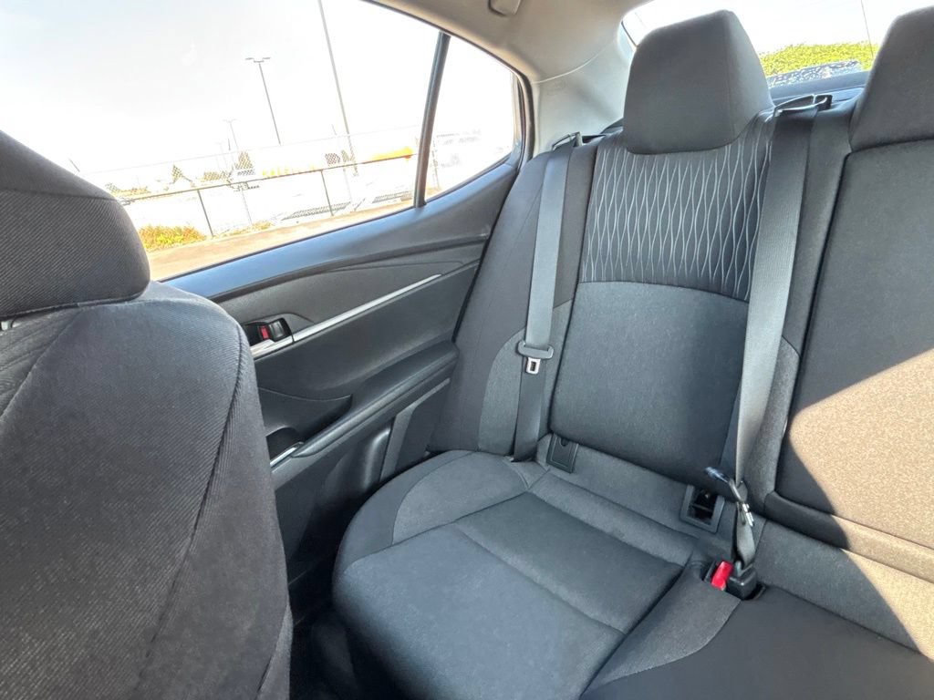Used 2025 Toyota Camry LE AWD/4WD image 28