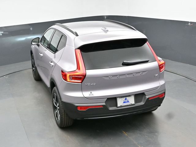 New 2026 Volvo XC40 B4 Core w/ Climate Package FWD image 46