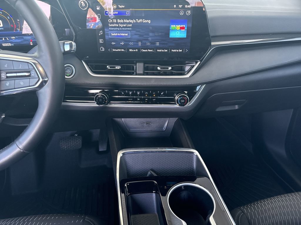 Used 2025 Chevrolet Equinox LT image 14