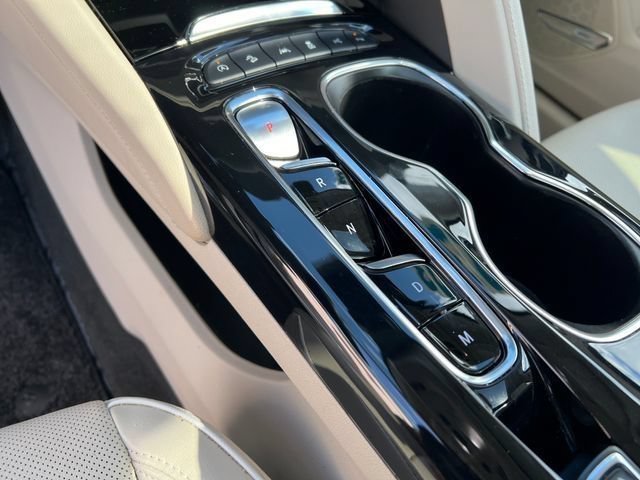 Used 2023 Buick Envision Avenir AWD/4WD image 27