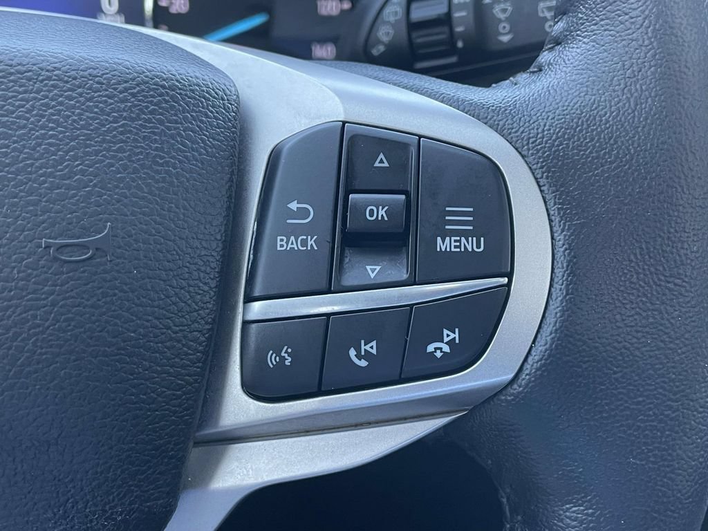 Used 2022 Ford Explorer XLT w/ Equipment Group 202A RWD image 24