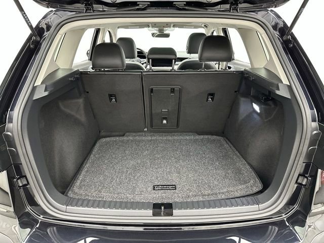 Certified 2025 Volkswagen Taos SE image 24