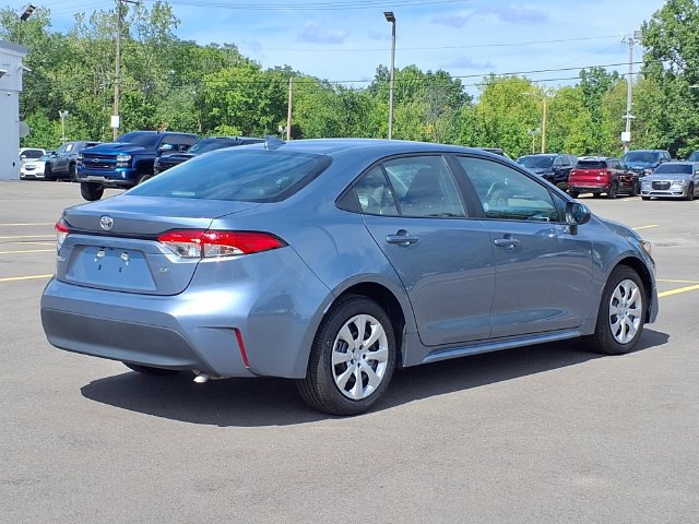 Used 2026 Toyota Corolla LE FWD image 2