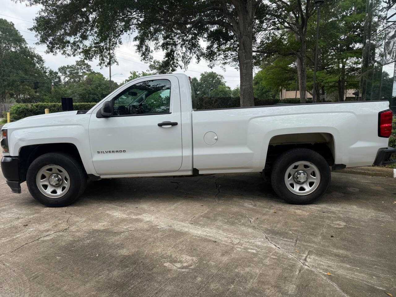 Used 2018 Chevrolet Silverado 1500 W/T RWD image 5