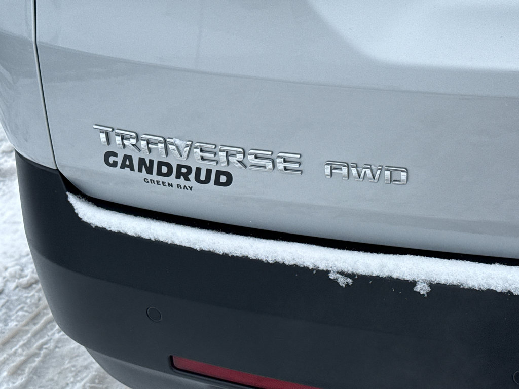 Used 2022 Chevrolet Traverse LT image 8