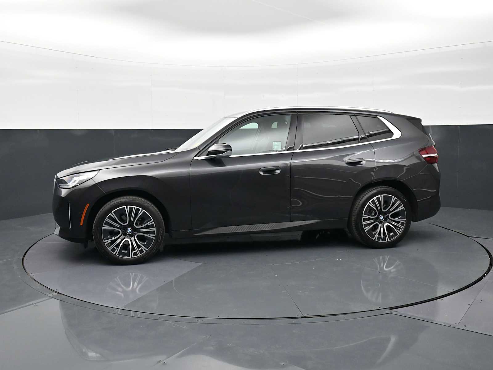 Used 2025 BMW X3 xDrive30i w/ Convenience Package image 8