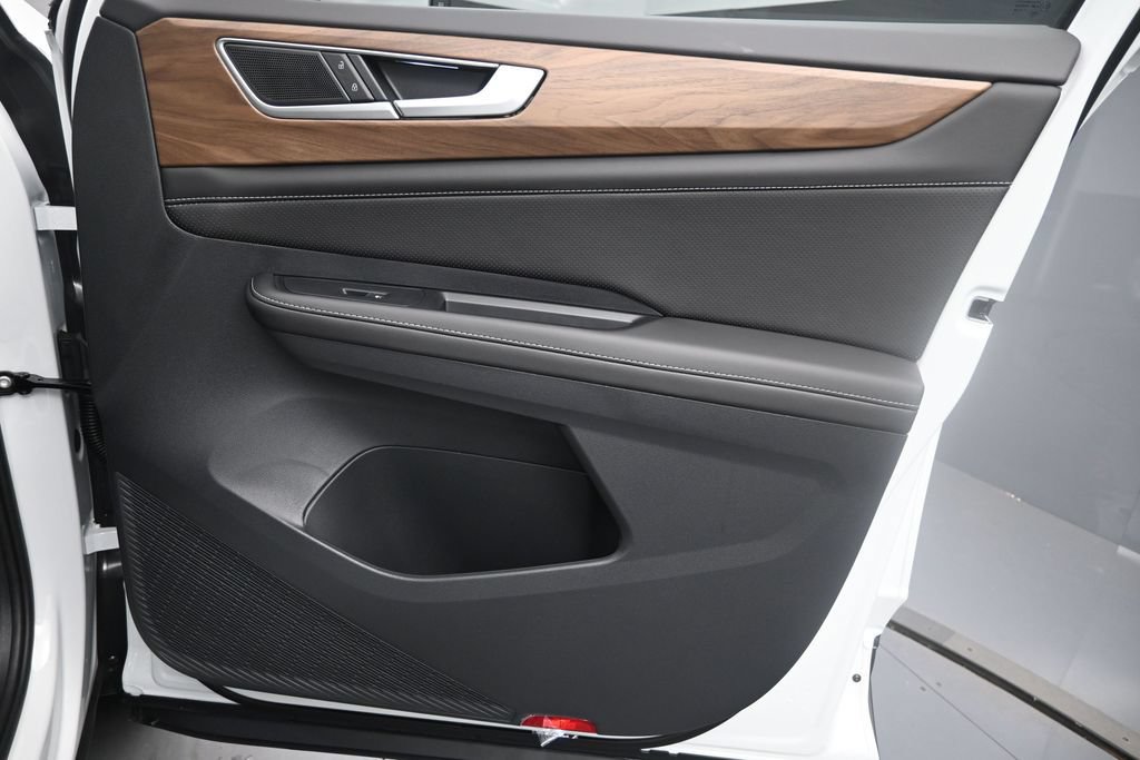 New 2026 Volkswagen Atlas SE FWD image 31