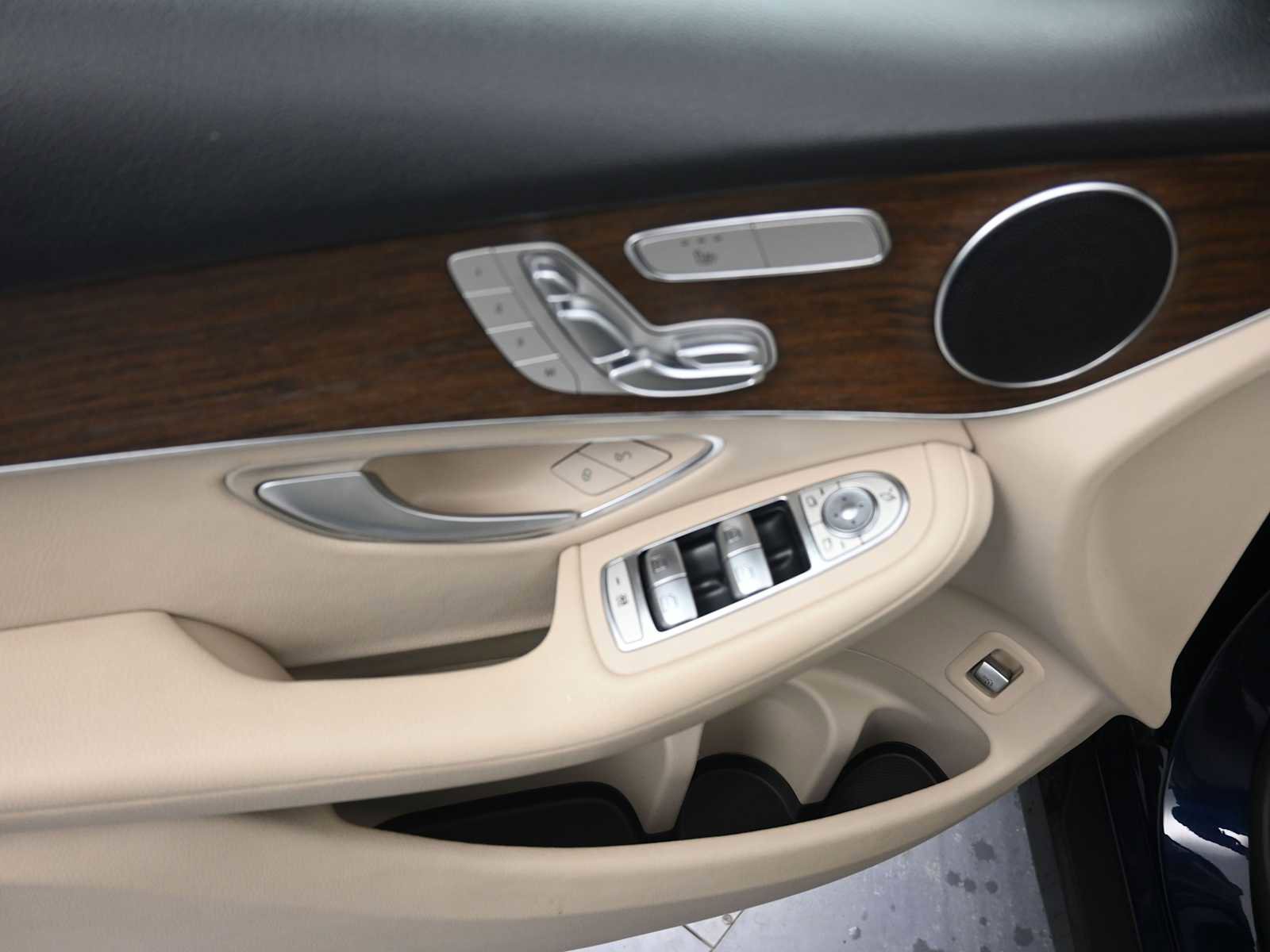 Used 2022 Mercedes-Benz GLC 300 GLC 300 image 18