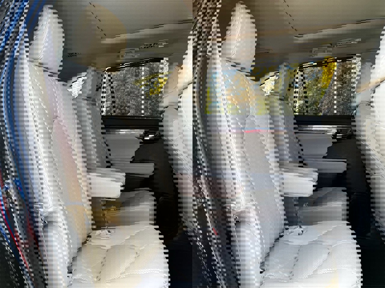 Used 2024 Toyota Highlander Platinum image 27