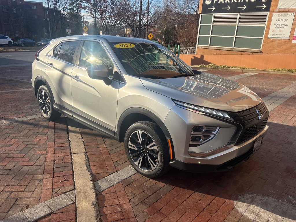 Used 2024 Mitsubishi Eclipse Cross SE image 1