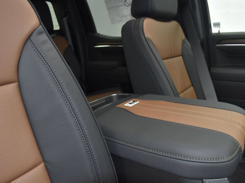New 2025 Chevrolet Silverado 1500 High Country AWD/4WD image 30