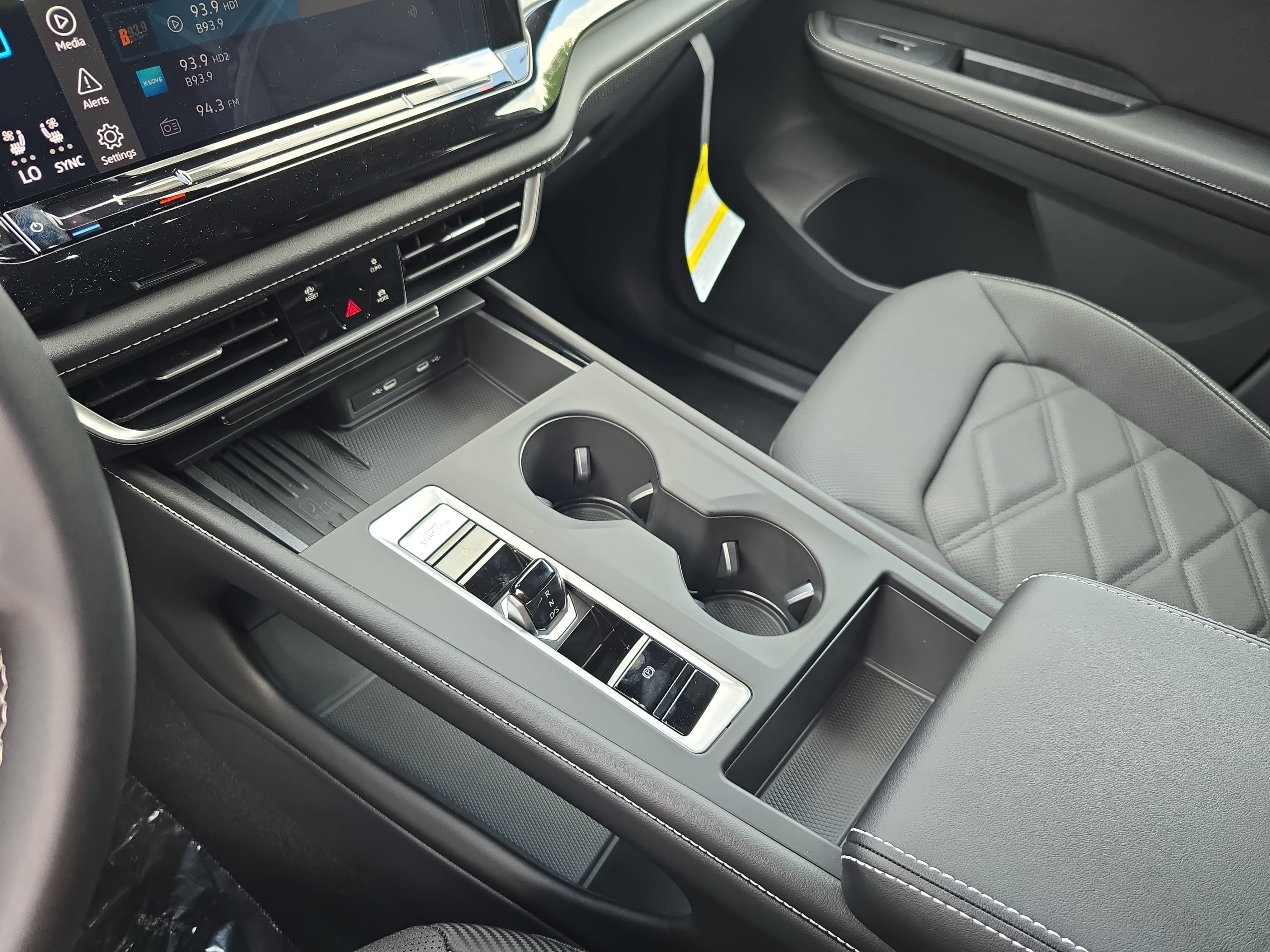 New 2026 Volkswagen Atlas Cross Sport SE FWD image 26